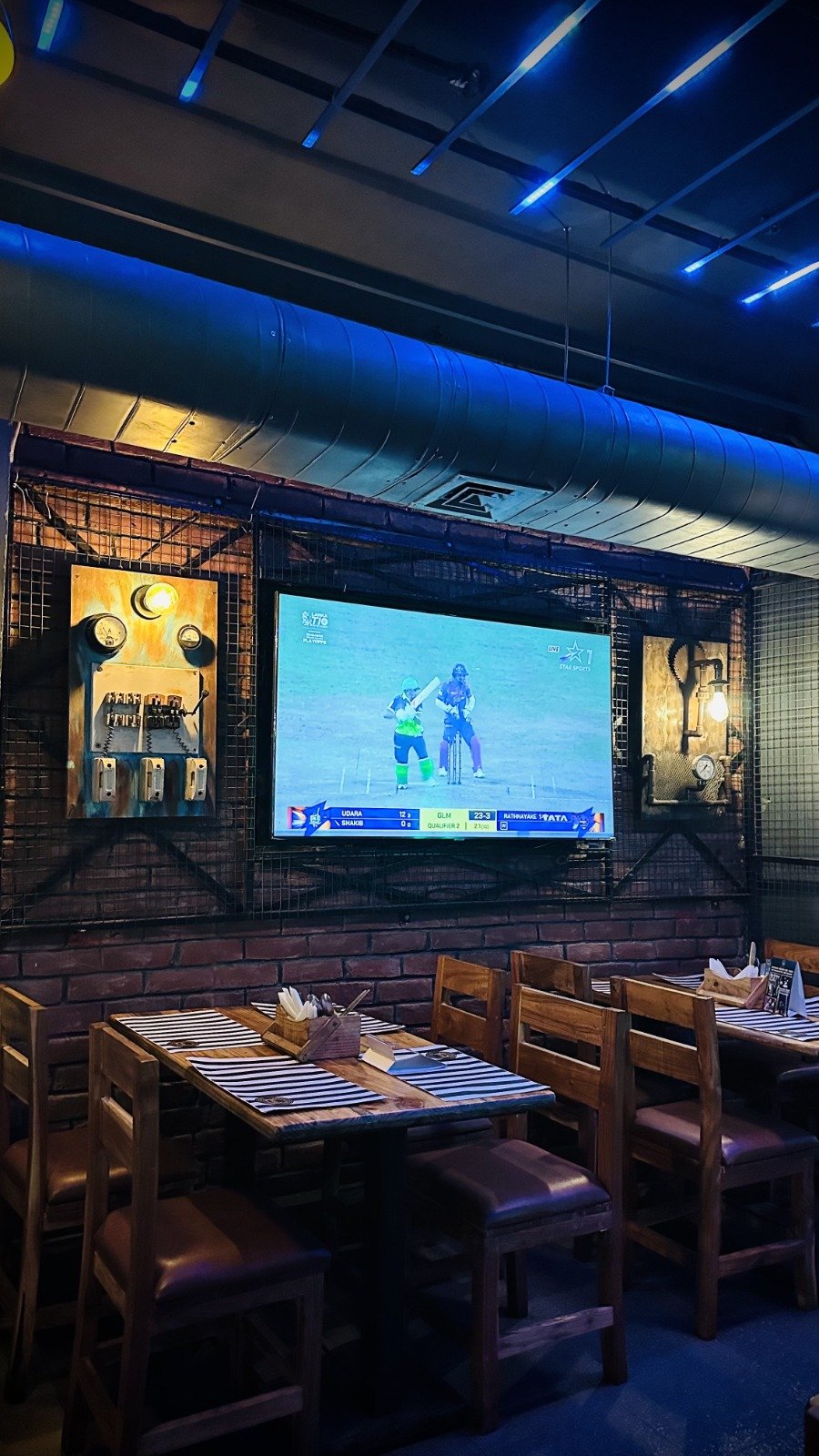 Sports Bars and Live Screening